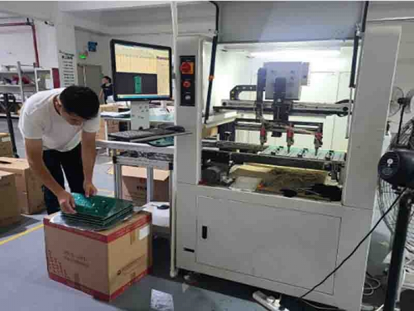 conecctors installation machine